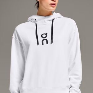 NWT On Running Women’s Club Hoodie Sweatshirt in White - SMALL NEW WITH TAGS